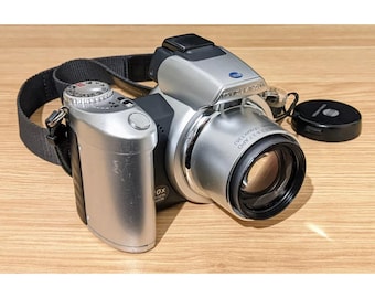 Konica Minolta DiMAGE Z2 4.0MP Cámara digital plateada