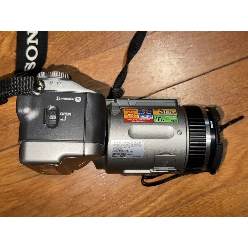 Win10 ★Sony★VPCJ116F★500G★DVD On this day 2001: Sony launches DSC-F707: DPReview | Photography
