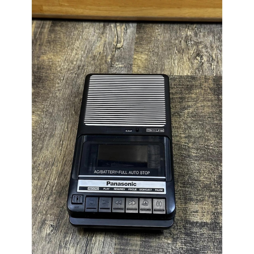 Panasonic RQ-2102 Slim Line Portable Cassette Tape Player