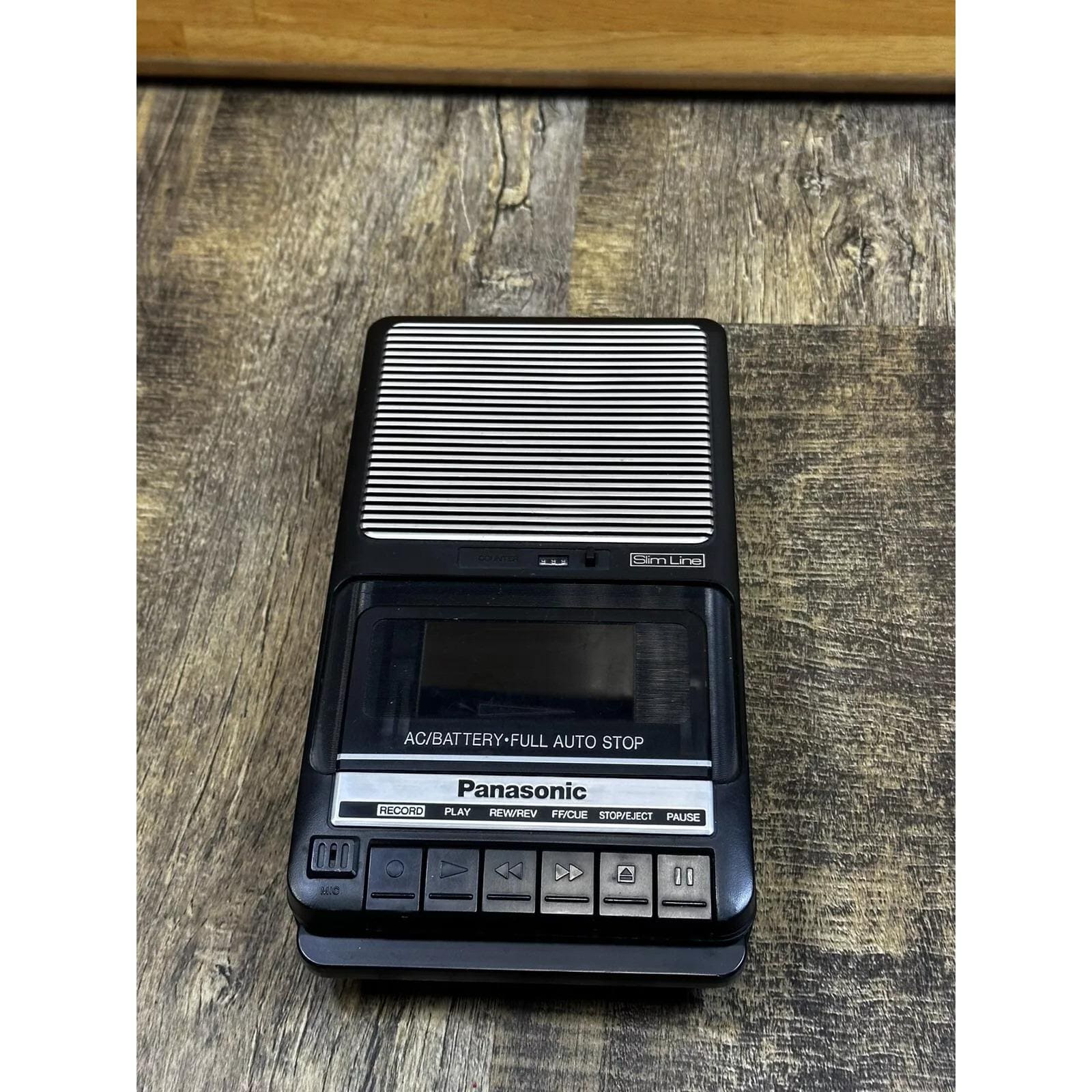 Panasonic RQ-2102 Slim Line Portable Cassette Tape Player