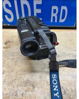 Sony CCD-TR93 8mm Analog Video8 Camcorder Camera VCR Handycam