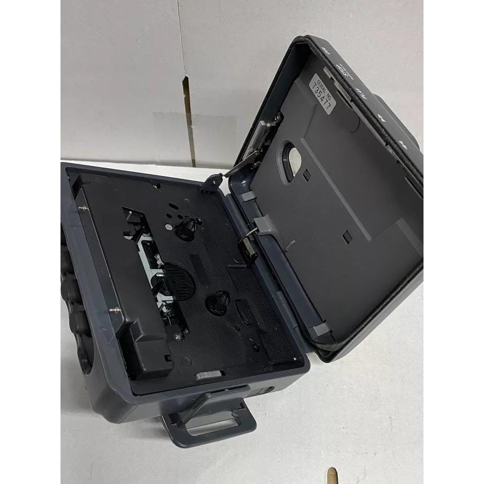 ソニー スポーツウォークマン WM-FS393 メンテ可動品]ソニースポーツカセットウォークマン WM-FS393 Amazon