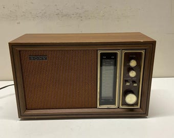 Vintage Sony AM Radio TR-3550 Red 70' - Etsy