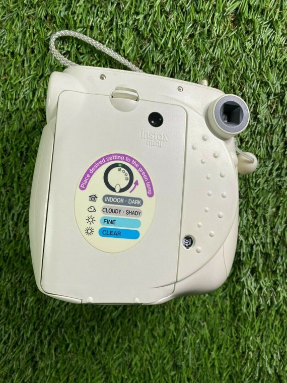 Buy Fujifilm White Mini 7S Instant Film Camera Online in India