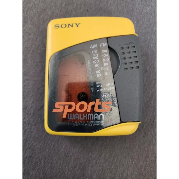 [メンテ済可動品]ソニースポーツカセットウォークマン WM-FS399 Sony Sports Walkman WM-FS399 AM/FM Portable Cassette Player