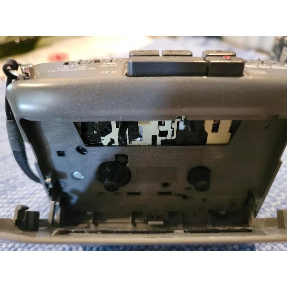 Panasonic RQ-A200 Portable AM/FM Cassette Player/recorder Tested