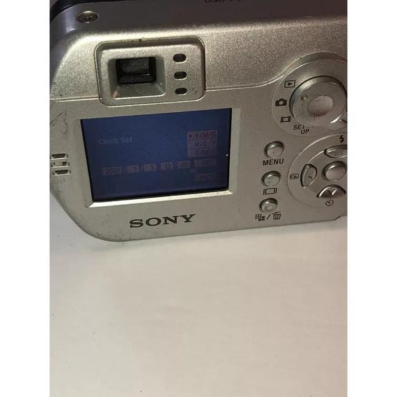 Sony DSC-P32 Cybershot Silver 3.2x Digital Zoom 1.6 in LCD 3.2MP