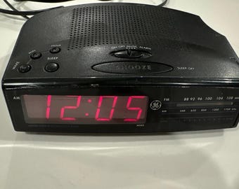 ビンテージ GE 7-4815A デジタル目覚まし時計 AM/FM ラジオ