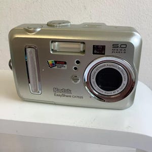 Kodak EasyShare CX7525 Zoom Digital Camera Tested & Working