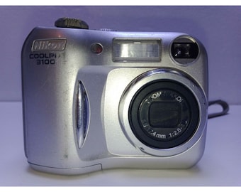 Nikon COOLPIX 3100 2台セットまとめ Nikon Coolpix 3100 3MP Digital Camera With 3x Optical Zoom