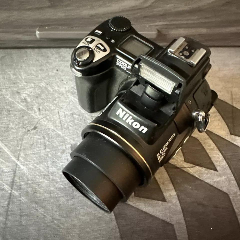 Nikon 5700 Coolpix 5MP デジタルカメラ（8倍光学ズーム付き） - Etsy 日本