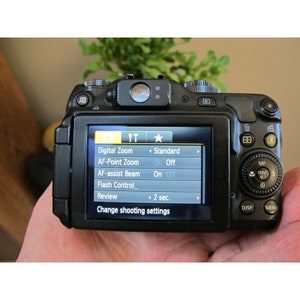 Canon PowerShot G12 10MP digital camera image 2