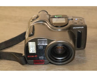 ビンテージ カメラ オリンパス スーパーズーム 115。フィルム カメラ