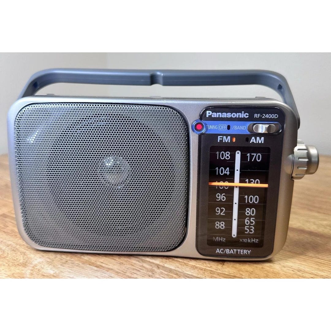 Panasonic RF-2400 ラジオ Panasonic Portable AM / FM Radio - RF-2400