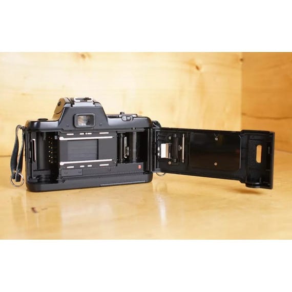 Nikon N4004 AF SLR 35mm Film Camera Body - Etsy