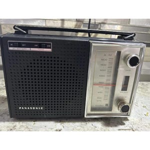 Vintage Panasonic R-1599 Portable AM Radio - Tested and Works Dual power AC/DC