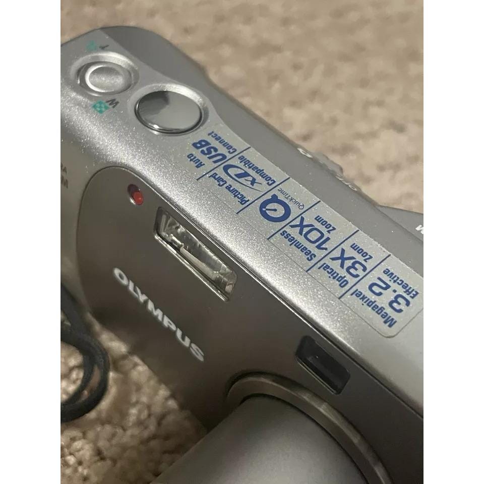 Olympus CAMEDIA D-540 ZOOM 3.2MP Digital Camera W/ 3x Optical Zoom