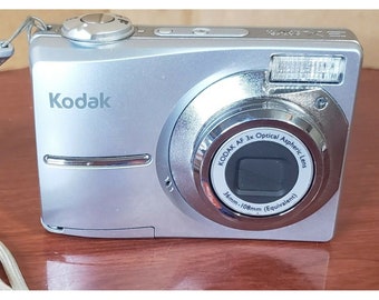 Kodak EasyShare C913 9.2MP Digital Camera Silver