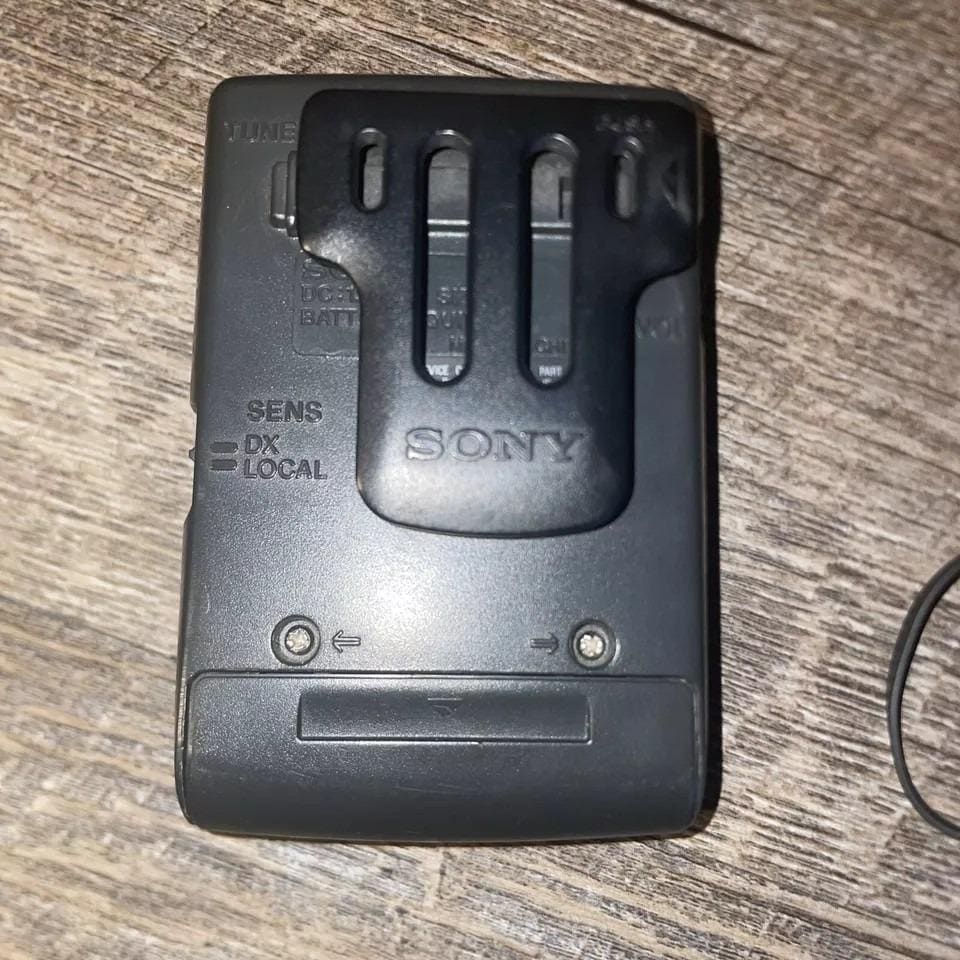 Sony SRF-46 Walkman Black FM Stereo Portable Pocket Radio Tested