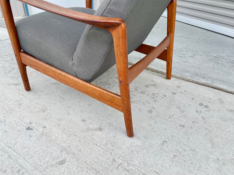 1960s Mid Century Walnut Recliner by Folke Ohlsson for Dux image 5