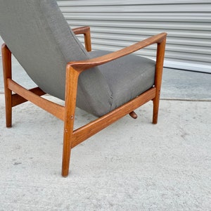 1960s Mid Century Walnut Recliner by Folke Ohlsson for Dux image 7
