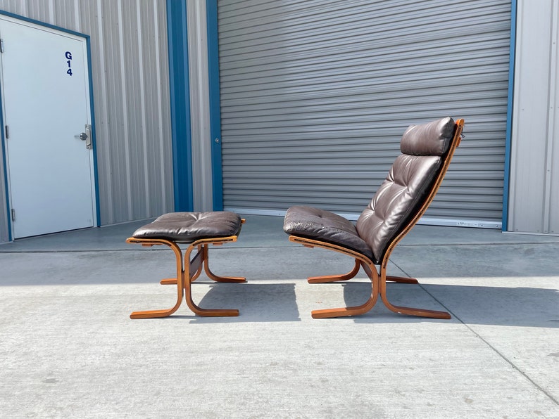 1960s Mid Century Siesta Lounge Chair and Ottoman Set of 2 image 6