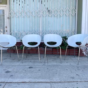 1970s Vintage &quot;Orbit Large&quot; Dining Chairs - Set of 4