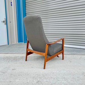 1960s Mid Century Walnut Recliner by Folke Ohlsson for Dux image 6