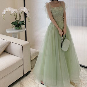 Green prom dress long Lace floral top prom dress Bridal gown dress Short sleeve ball gown Sequins graduation gown Beaded evening dress