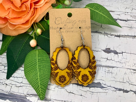 Scallop Floral With Bonus Cutout Earring Digital Laser File