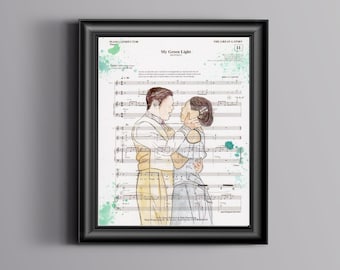 Puede incluir: Una ilustración de acuarela de una pareja bailando, sobre una hoja de música con el título "My Green Light" y el texto "The Great Gatsby". El hombre lleva un traje y la mujer lleva un vestido.