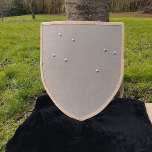 14th century shield