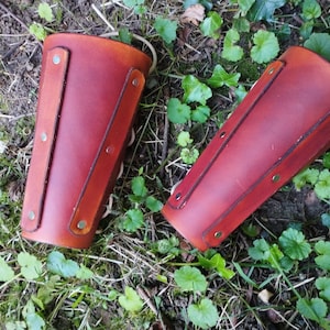 Adventurer&#39;s Reinforced Forearm Armor