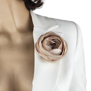 champaigne  flower brooch, Cream organza flower brooch, Beige rose flower brooch, gift for her, gift for mom, flower brooch in organza