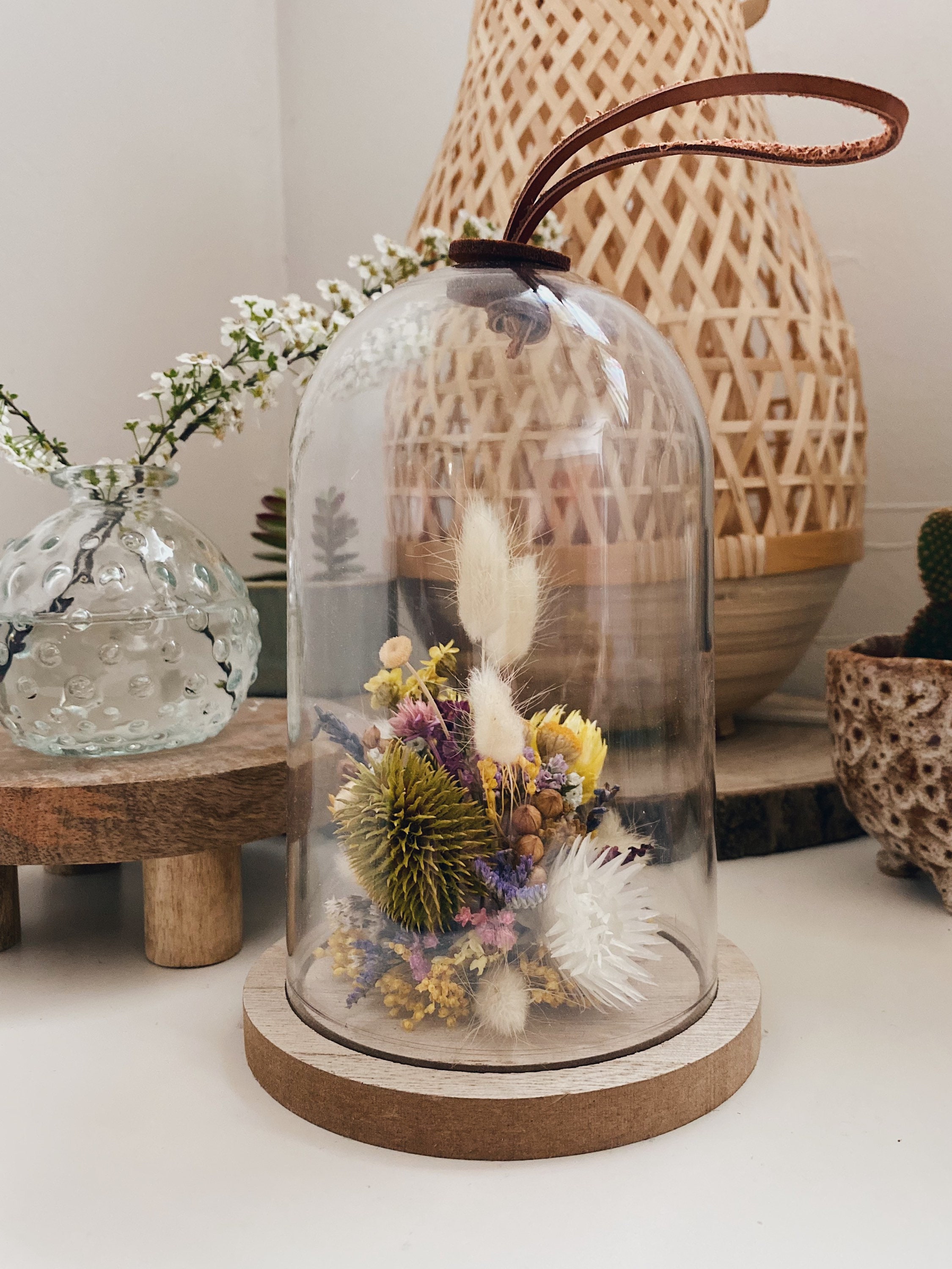 Composition de Fleurs Séchées Sous Cloche