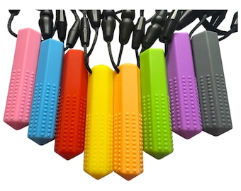 Collar masticable con gema texturizada: joyería para la estimulación sensorial en adultos