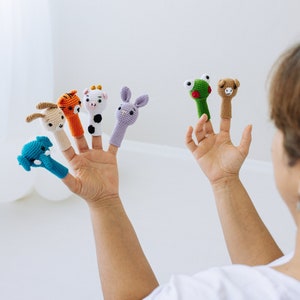 Finger Puppet Set for Babies Crochet Farm Animal Educational Speech Therapy for Toddlers Frog Lion Cow Llama Dog Elephant Bunny Montessori