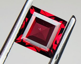Red Garnet Gemstone: 6x6mm Square Faceted, 1.60 Carat