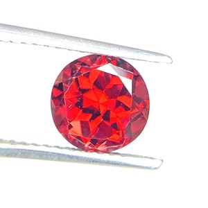 Red Garnet Gemstone: 7x7mm Round Faceted, 1.90 Carat