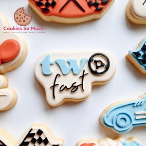 Two fast cookie stamps with cookie cutters