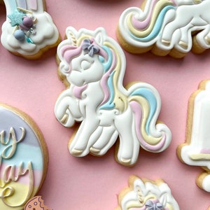 Unicorn cookie stamp + cookie cutter