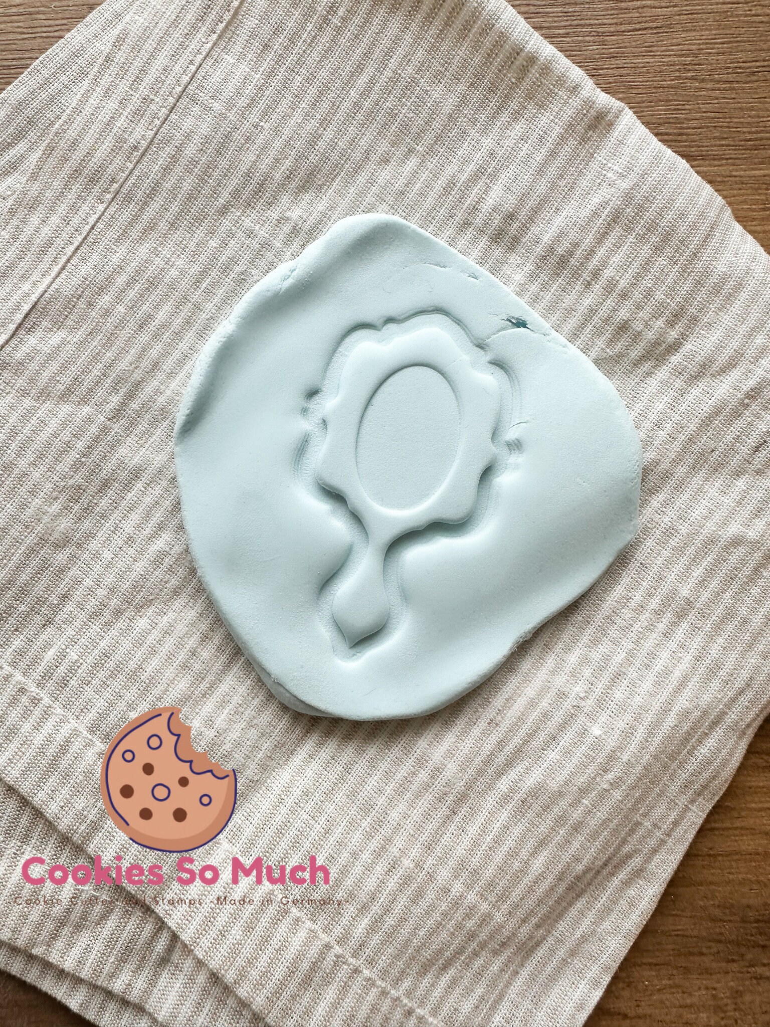 Hand mirror cookie debosser cookie cutter