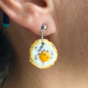 Fried Egg Earrings, Fun Cute Minimalist Polymer Clay Kawaii Food Breakfast Earrings Dangle, Handmade Summer Jewelry Unique Design Gifts