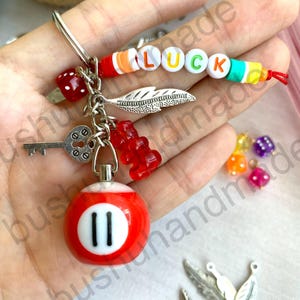 Pool Ball 8 Schlüsselanhänger, personalisierte niedliche Spaß Vintage Ohrringe, kundenspezifische Schlüsselanhänger, Miniatur Real Billard Ball Schlüsselanhänger, Geschenke für Ihn Sie