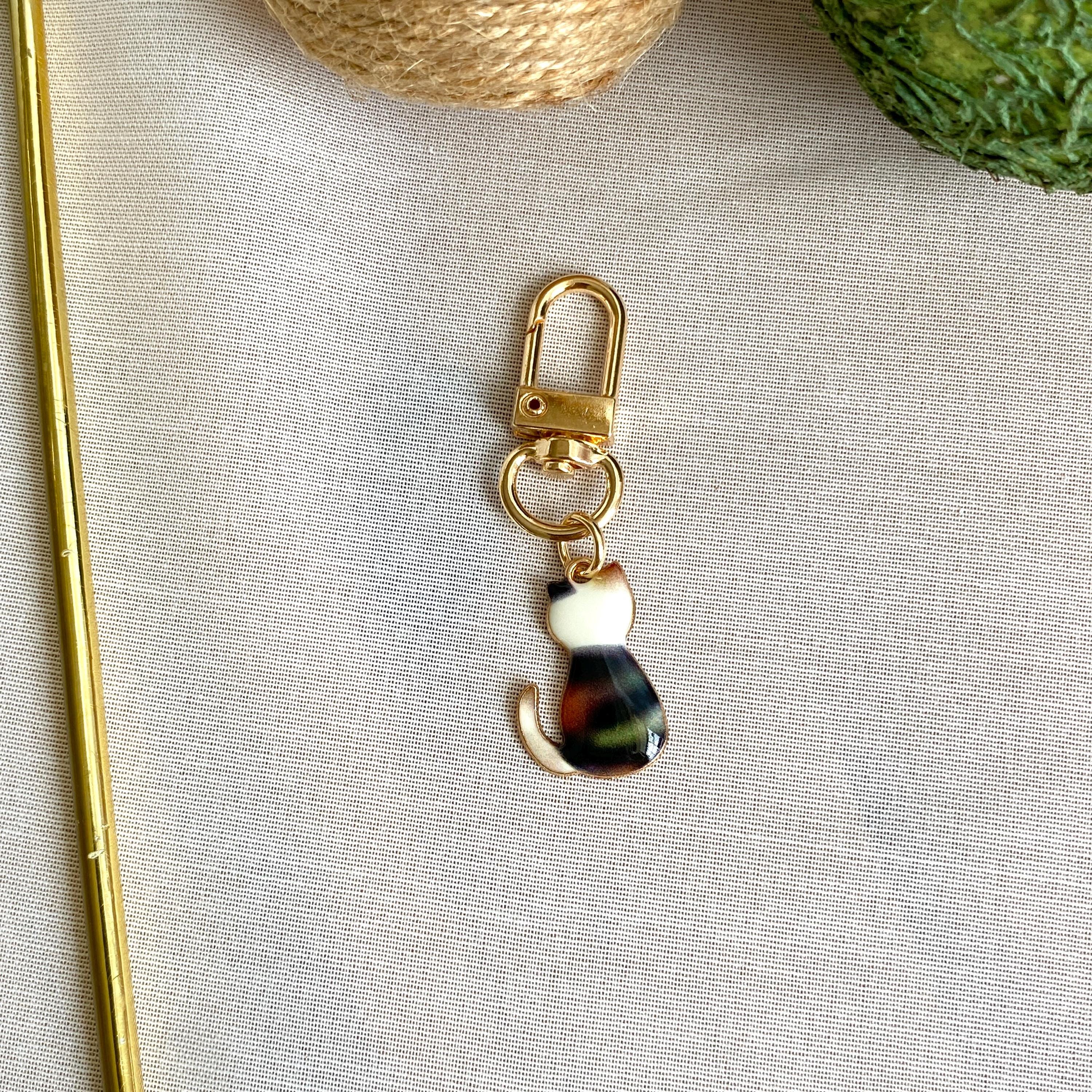 Personalized Cat Keychain, Custom Name Beaded Pet Keyring, Cute Gold ...