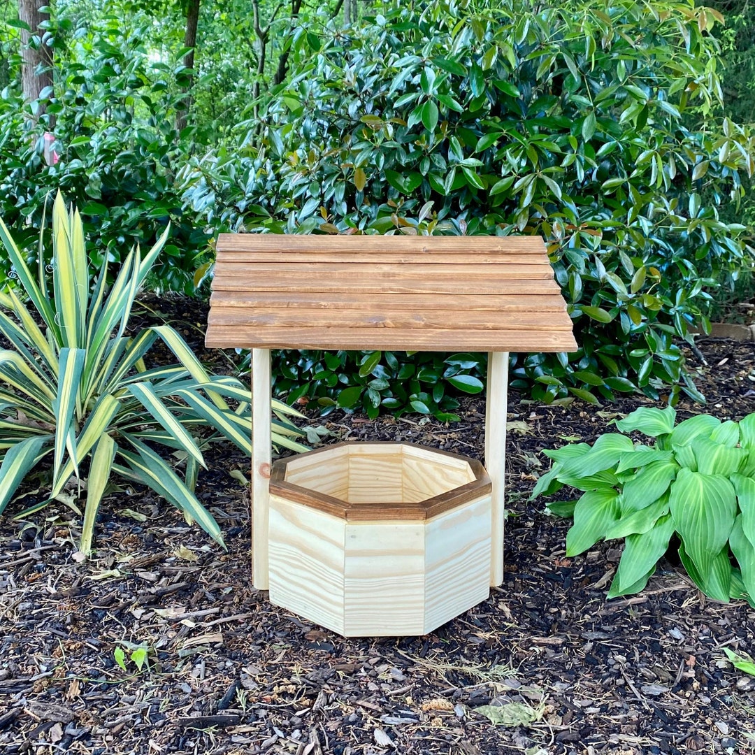 Twotone Wooden Wishing Well Planter Bucket / Handmade Wishing Well