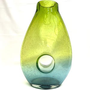 Large Mid Century Vintage Hand Made Murano Art Water Bubble Glass Vase. Italian Murano Art Glass Vase.  H. 38cm