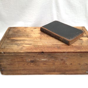 Antique Pine Storage Box: Rustic Farmhouse Decor (L 48cm)