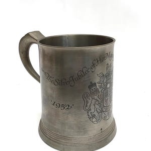 Vintage English Royal Family Queen’s Silver Jubilee Mug, Cup