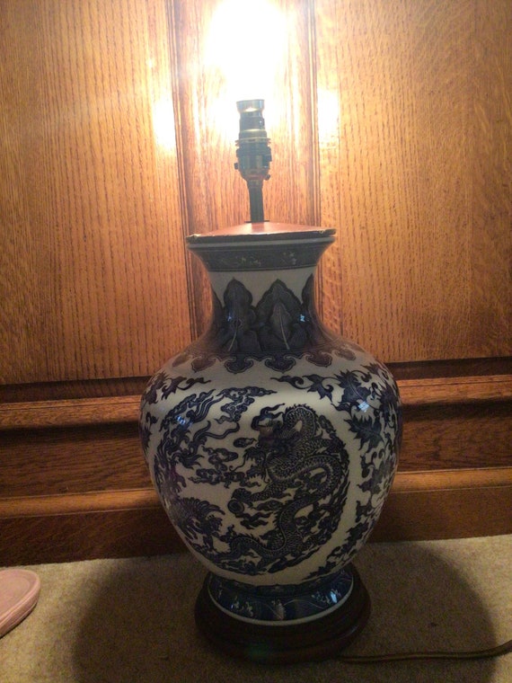 Blue & White Porcelain Vase Lamp - Dragon Design Blue & White Porcelain Vase Lamp - Dragon Design